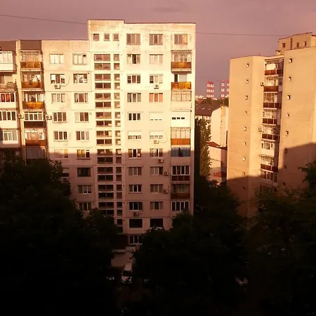 Pied-a-terre In